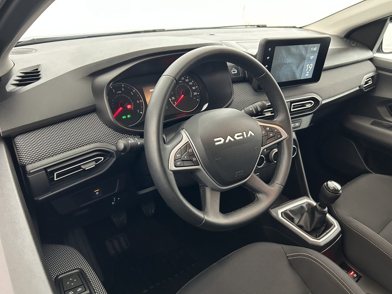 Dacia Sandero — photo 10