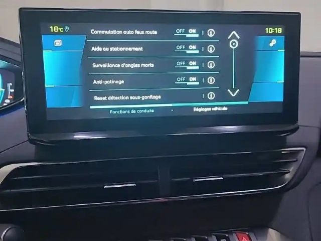 Peugeot 3008 hybrid 225 e-eat8 — photo 21