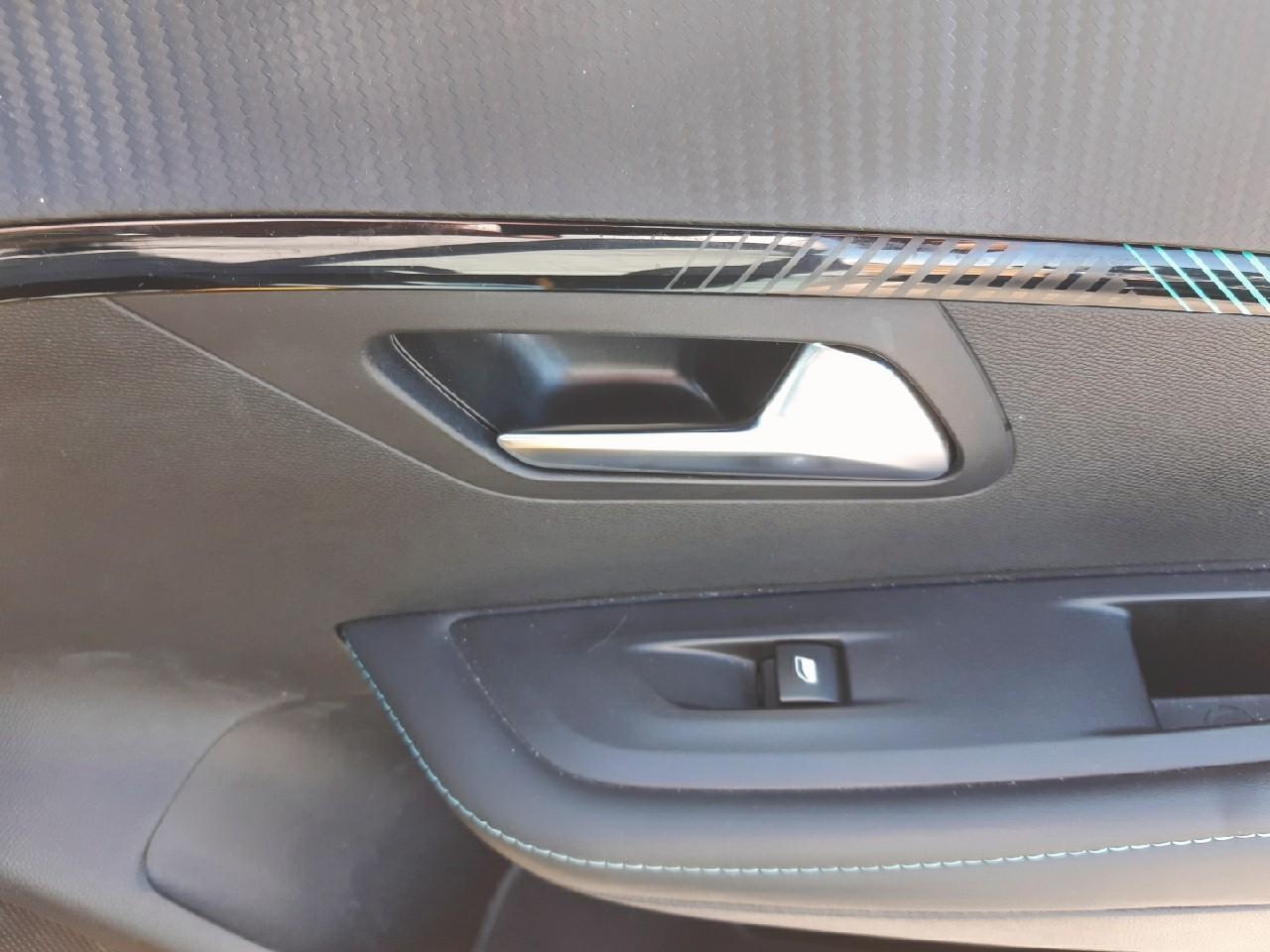 Peugeot 208 puretech 100 s&s bvm6 allure pack — photo 9