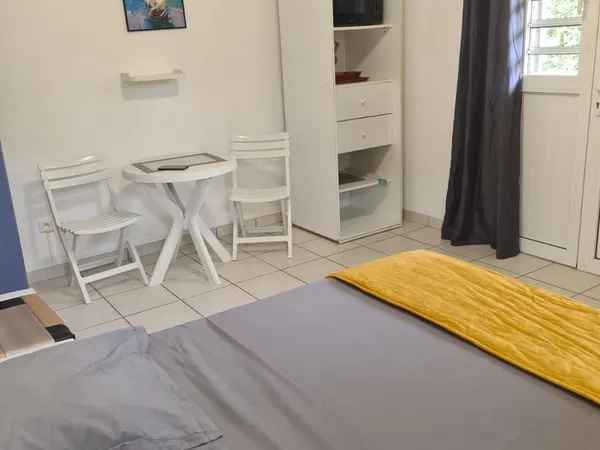 Studio meublé à louer