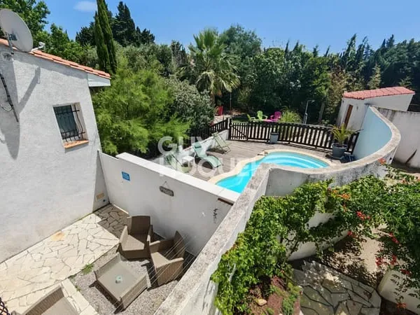 Proche Le Soler, Propriété multi-habitation, maison principale + 2 appartements sur 1560m² hors loti