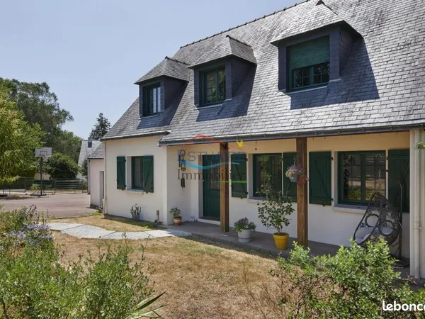 Maison 8 pièces 210 m²