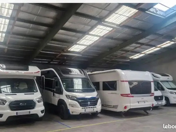 Emplacement camping car caravane auto bateau remorque sur wambrechies