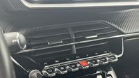 Peugeot 2008 1.2 PureTech 130ch S&S GT EAT8 — photo 15