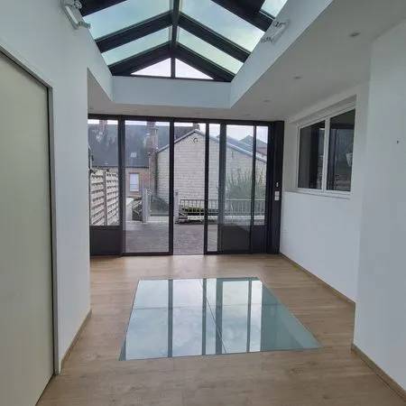 Triplex 13 pièces 200 m²
