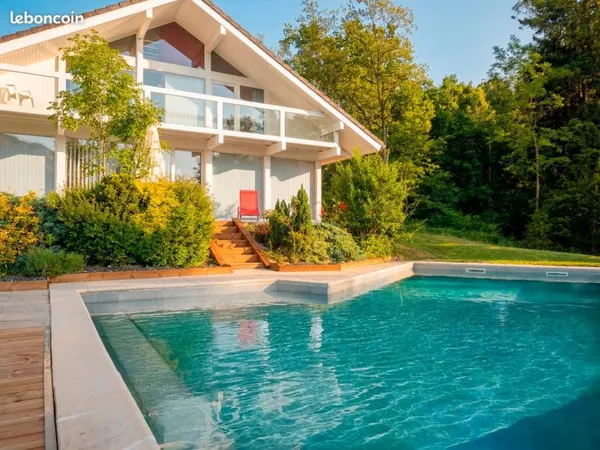 Propriété d'exception : Villa design au coeur d'un parc sauvage de 7 800 m²
