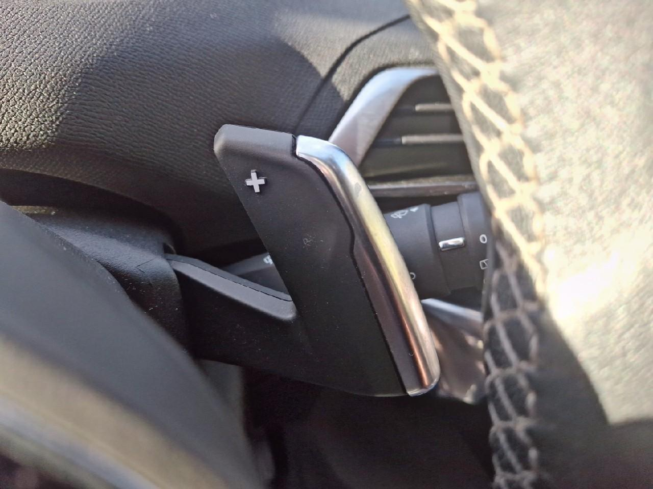 Peugeot 3008 puretech 130ch s&s eat8 allure — photo 18