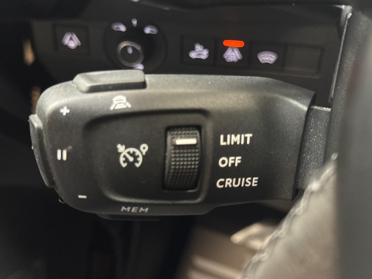 Ds Ds 7 crossback bluehdi 180ch la premiere eat8 — photo 17