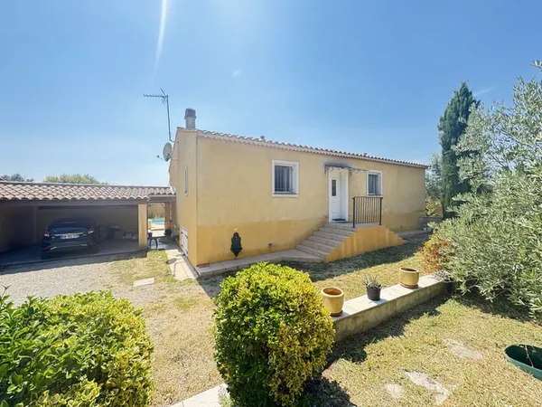 REGUSSE: villa 100m2 avec piscine, panneaux solaire