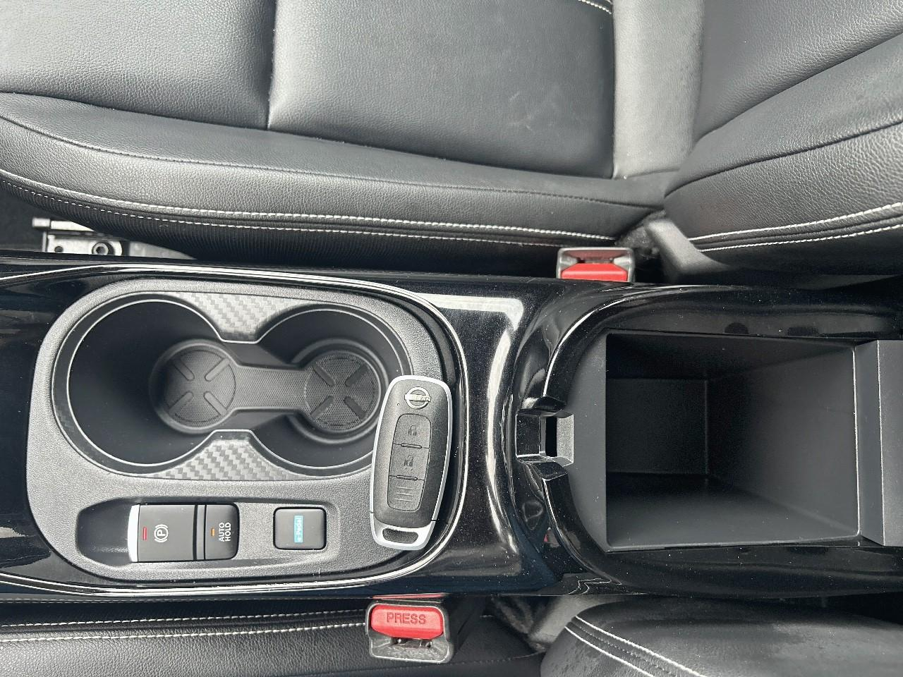 Nissan Juke 1.6 hybrid 143ch premiere edition 2022.5 — photo 18