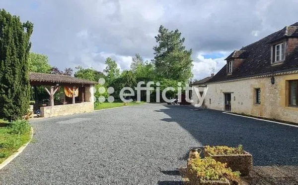 Maison 6 pièces 250 m²