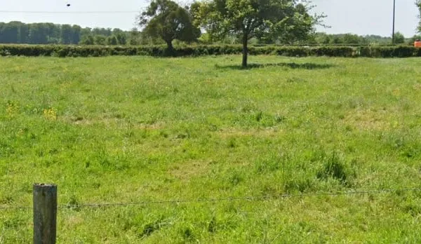Terrain 1027 m²