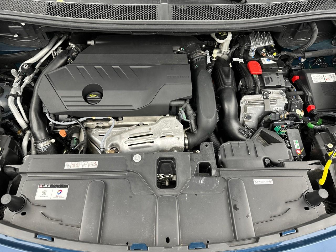Peugeot 3008 hybrid 225 e-eat8 allure business — photo 13