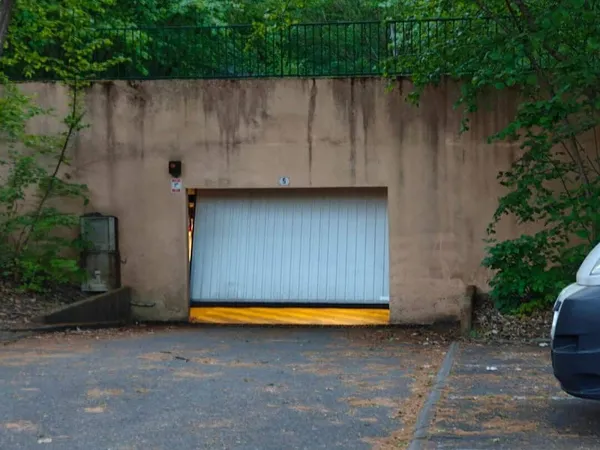 Parking 13 m²