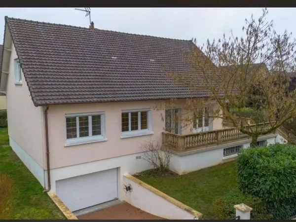 Maison 7 pièces 214 m²