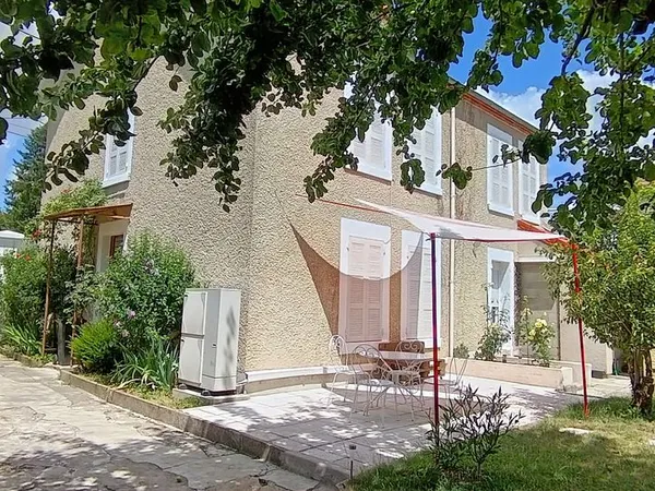 Rare en hypercentre COSNE SUR LOIRE - Belle maison de caractère rénovée avec jardin