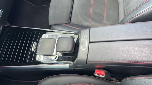 Mercedes Classe GLB 200 d 150 8G-DCT - AMG Line – 2021 – 58916 km – Diesel – Boîte Automatique — photo 25