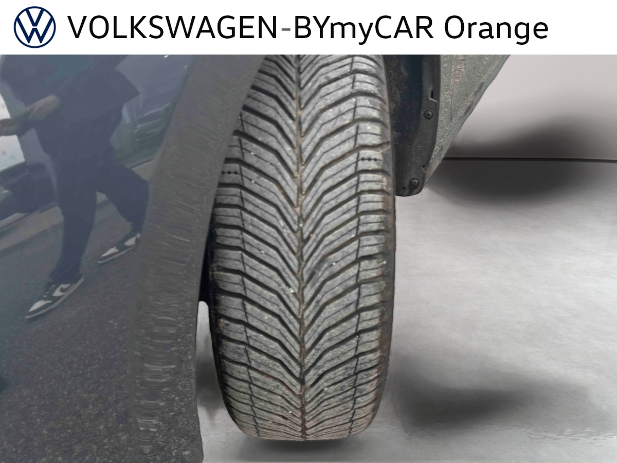 Volkswagen Golf 2.0 TDI SCR 116 DSG7 — photo 9