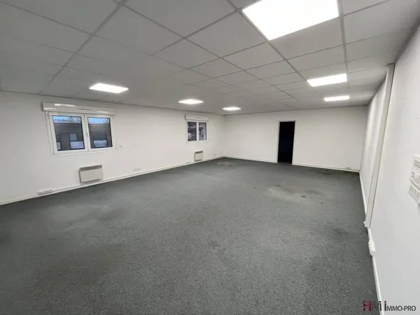 Local 128 m²