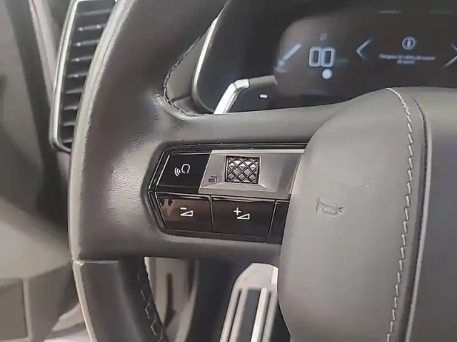 Ds Ds 7 ds7 crossback hybride e-tense 300 eat8 4x4 — photo 44