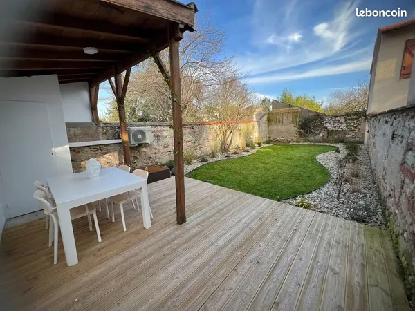 T2 meublé 50 m² entièrement rénové - Jardin privatif et terrasse couverte - Quartier calme à 5 min à
