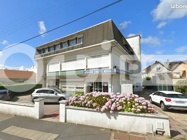 Bureau 170 m²