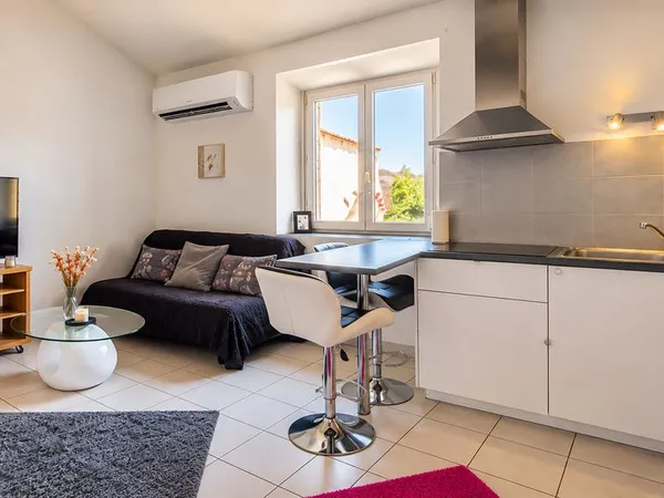 à louer - superbe studio meublé de 30 m² avec mezzanine et climatisation