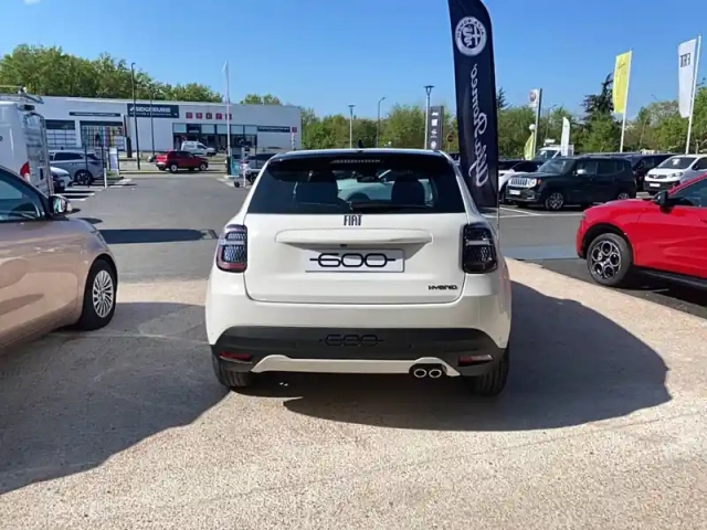 Fiat 600 1.2 hybrid 136ch dct6 — photo 64
