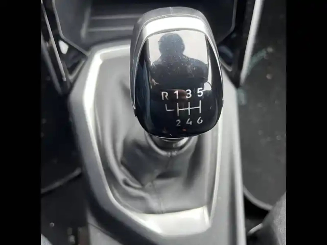 Peugeot 2008 100 s&amp;s bvm6 — photo 28