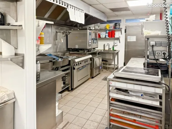 Local restaurant, traiteur 300 m²