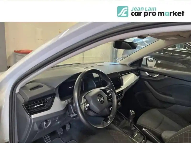 Skoda Scala 1.0 tsi evo 110 ch bvm6 — photo 13