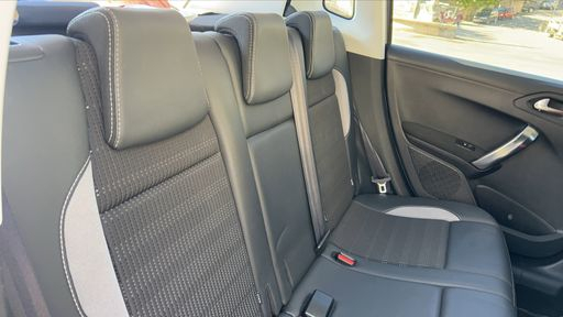Peugeot 2008 1.2 PureTech 110 EAT6 - Allure – 2018 – 97986 km – Essence – Boîte Automatique — photo 19