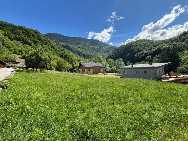 Terrain constructible proche Notre-Dame-du-Pré