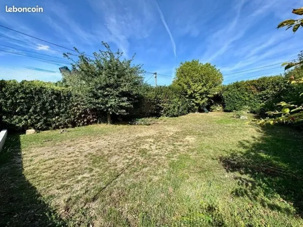 Terrain 301 m²