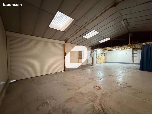 Bureau 264 m²