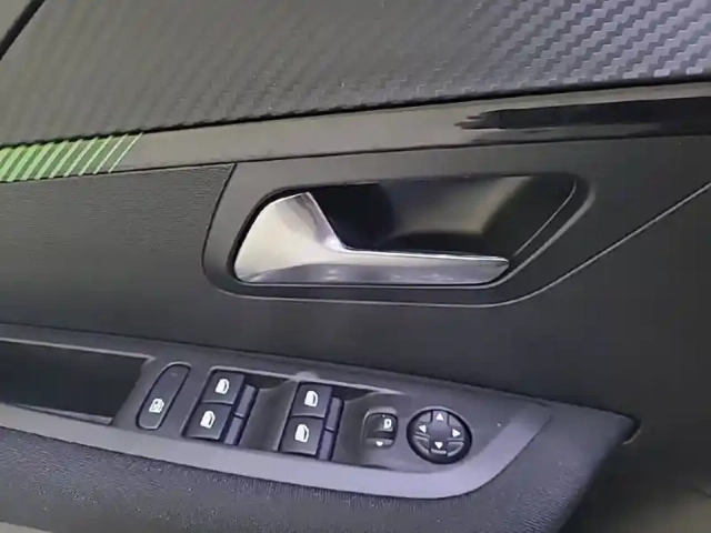Peugeot 208 puretech 75 s&amp;s bvm5 — photo 3
