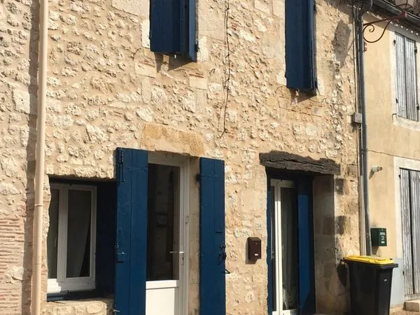 Maison à louer à Eynesse