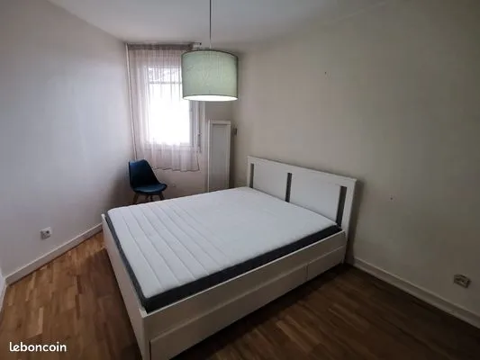 Colocation de 2 chambres de 72 m² localisée au Place de l'Europe,dans le 6ème arrondissement de Lyon