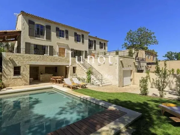 Maison 5 pièces 150 m²