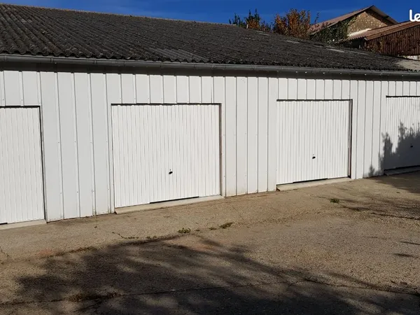 Garage dépôt box garde-meuble