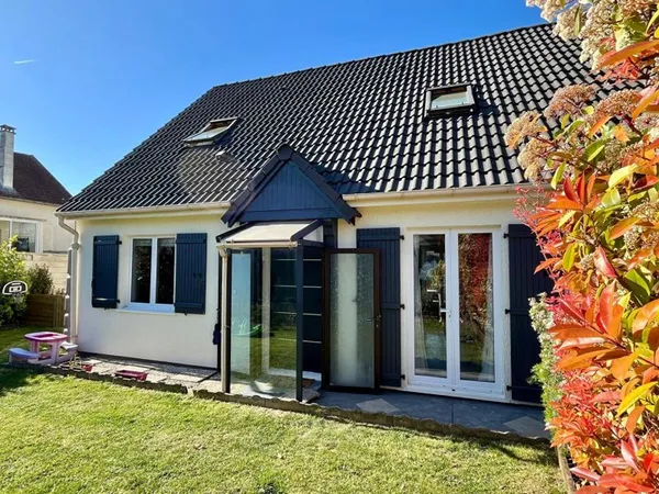 Maison à vendre de 124m² sur la commune de Beaumont-sur-Oise - 4 chambres