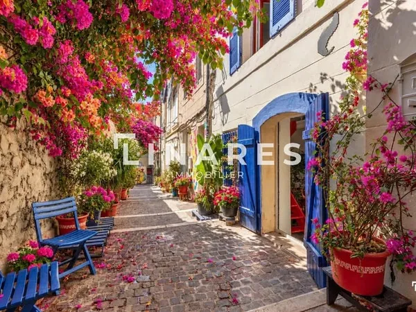 LA CASA DE MAJORELLE - Appartement duplex T3 de 71 m² - 13002 Le Panier