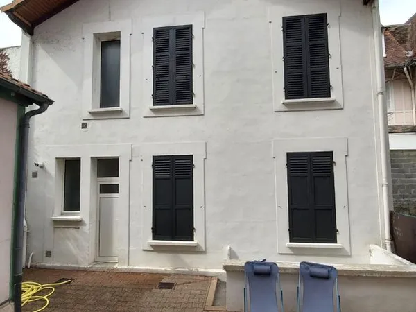 Maison de charme avec cour - Centre-ville de Vichy
