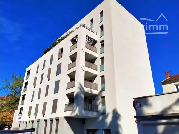 T4 NEUF LIVRÉ