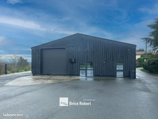 Local bureaux 450 m²