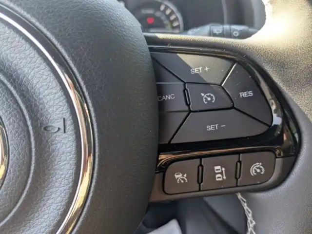 Jeep Renegade 1.3 gse t4 190ch 4xe brooklyn edition at6 my21 — photo 9