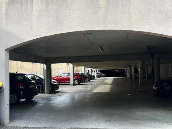Place parking Arles - IUT/LUMA
