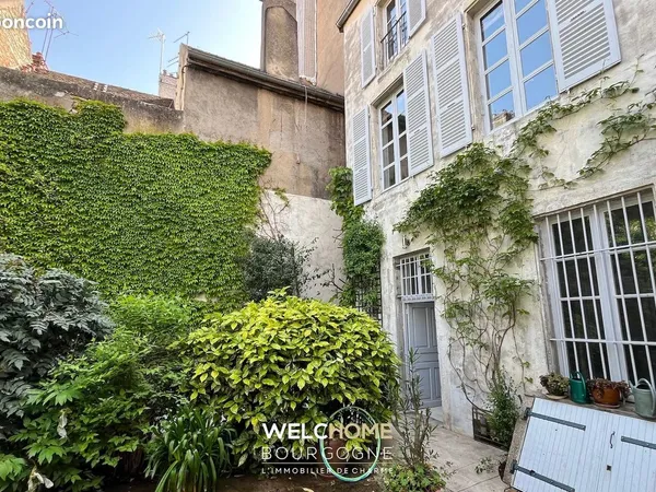 Appartement 10 pièces 324 m²