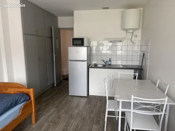 Studio 1 pièce 19 m²