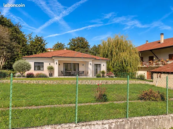 Terrain 885 m² FARAMANS